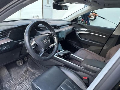 2019 Audi e-tron Premium Plus