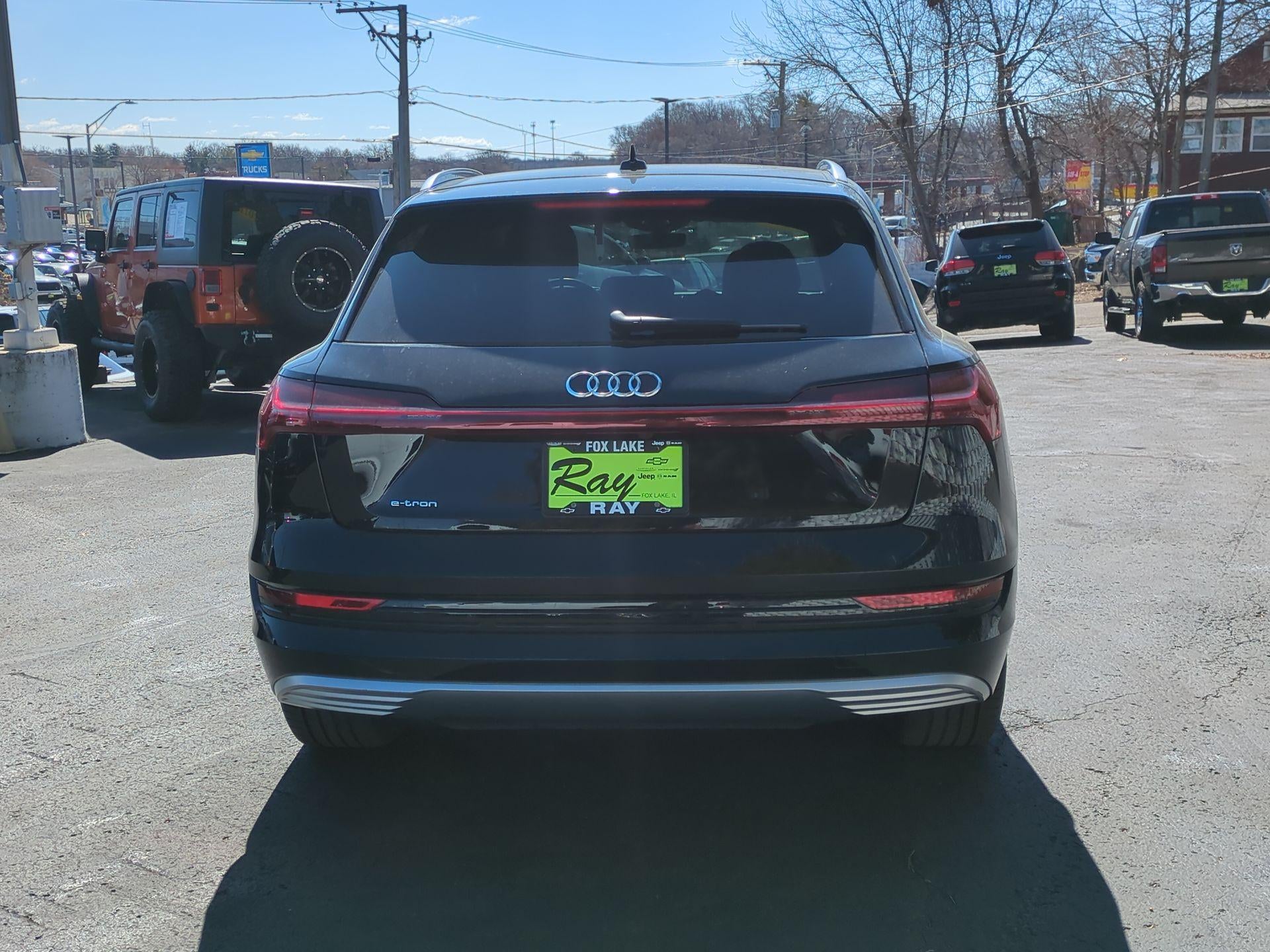 2019 Audi e-tron Premium Plus