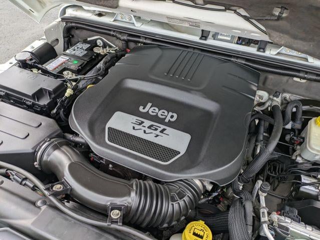 2013 Jeep Wrangler Unlimited 4WD 4dr Moab *Ltd Avail*