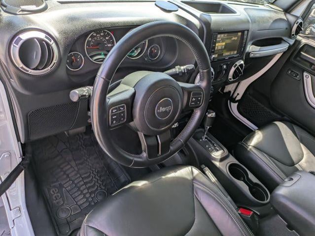 2015 Jeep Wrangler Unlimited 4WD 4dr Sahara
