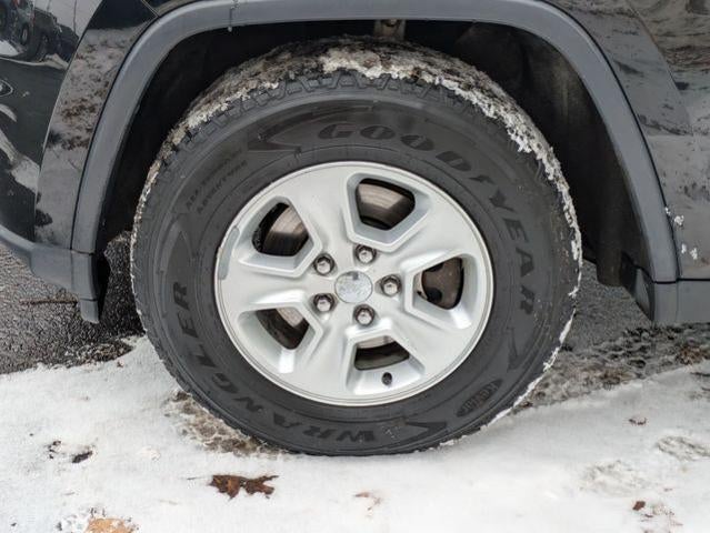 2017 Jeep Grand Cherokee Laredo 4x4