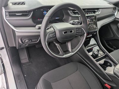 2025 Jeep Grand Cherokee Laredo X 4x4