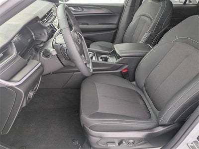 2025 Jeep Grand Cherokee Laredo X 4x4