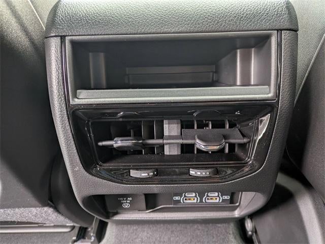 2025 Jeep Grand Cherokee Laredo X 4x4