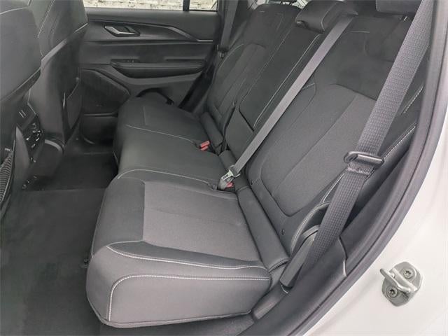 2025 Jeep Grand Cherokee Laredo X 4x4