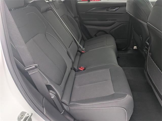 2025 Jeep Grand Cherokee Laredo X 4x4