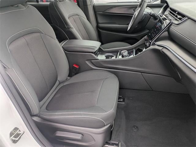 2025 Jeep Grand Cherokee Laredo X 4x4