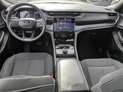 2024 Jeep Grand Cherokee Laredo 4x4