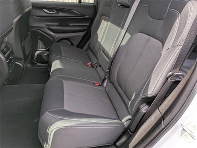 2024 Jeep Grand Cherokee Laredo 4x4