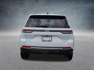 2024 Jeep Grand Cherokee Laredo 4x4