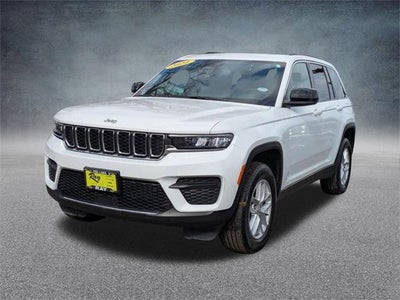 2024 Jeep Grand Cherokee Laredo 4x4