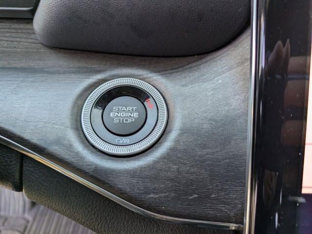 2023 Jeep Grand Cherokee Overland 4x4