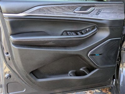 2022 Jeep Grand Cherokee L Overland 4x4