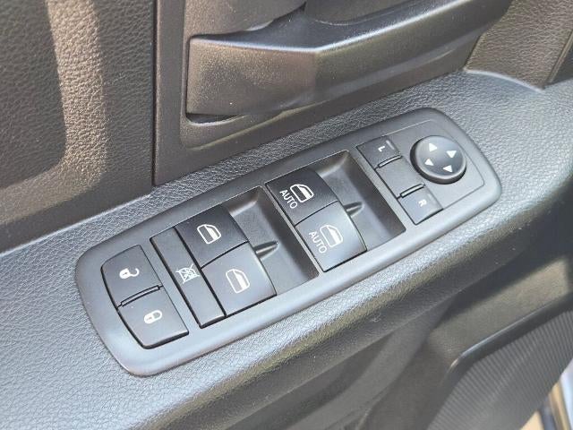 2018 RAM 1500 Express 4x4 Quad Cab 6'4" Box