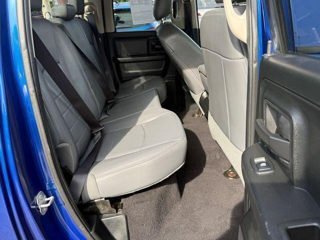 2017 RAM 1500 Express 4x4 Quad Cab 6'4" Box