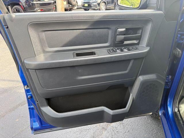 2017 RAM 1500 Express 4x4 Quad Cab 6'4" Box