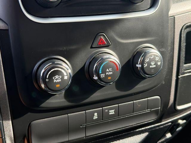 2017 RAM 1500 Express 4x4 Quad Cab 6'4" Box