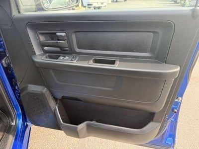 2017 RAM 1500 Express 4x4 Quad Cab 6'4" Box