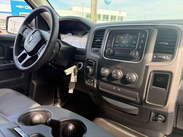 2017 RAM 1500 Express 4x4 Quad Cab 6'4" Box