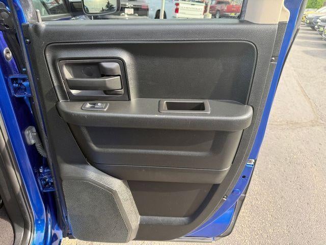 2017 RAM 1500 Express 4x4 Quad Cab 6'4" Box