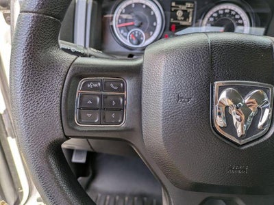 2019 RAM 1500 Classic Express 4x4 Crew Cab 5'7" Box