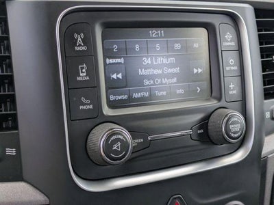 2019 RAM 1500 Classic Express 4x4 Crew Cab 5'7" Box