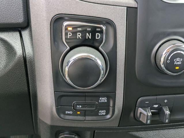 2019 RAM 1500 Classic Express 4x4 Crew Cab 5'7" Box