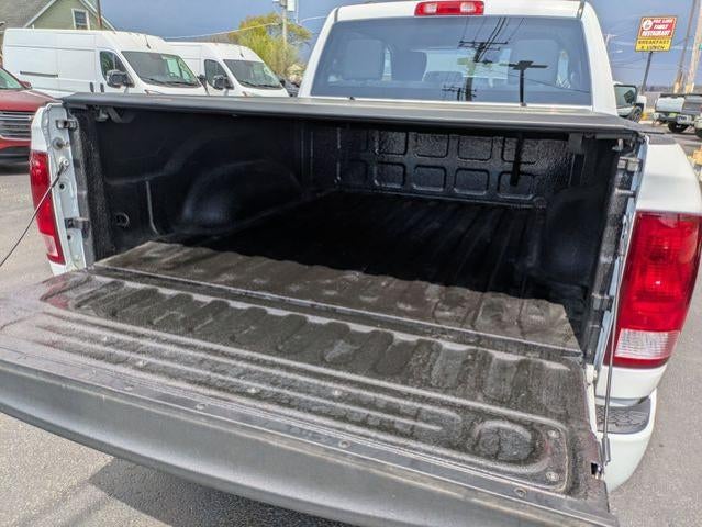 2019 RAM 1500 Classic Express 4x4 Crew Cab 5'7" Box