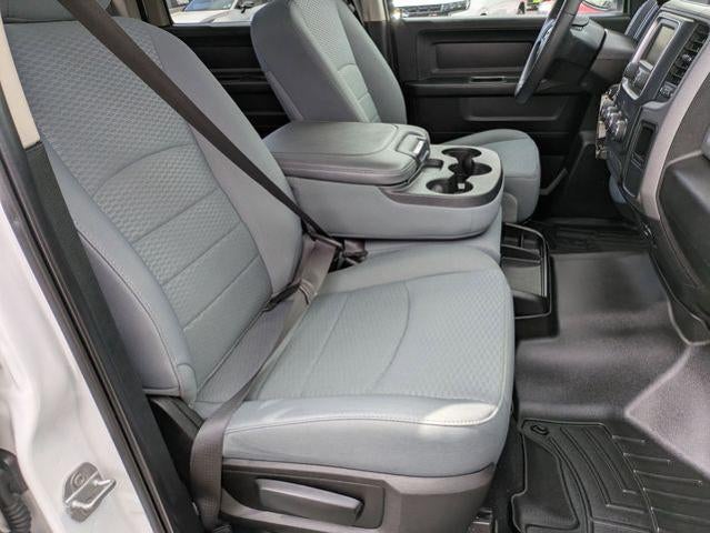 2019 RAM 1500 Classic Express 4x4 Crew Cab 5'7" Box
