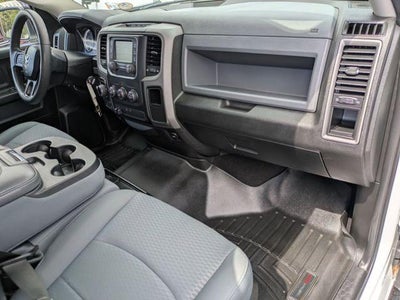 2019 RAM 1500 Classic Express 4x4 Crew Cab 5'7" Box