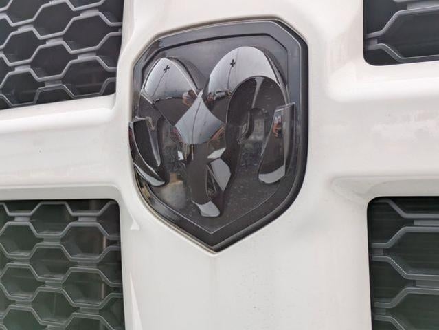 2019 RAM 1500 Classic Express 4x4 Crew Cab 5'7" Box