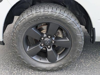 2019 RAM 1500 Classic Express 4x4 Crew Cab 5'7" Box