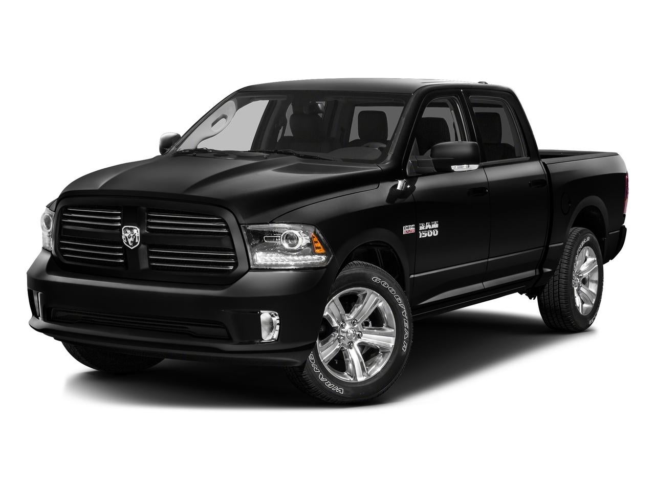 2016 RAM 1500 4WD Crew Cab 5.7 Ft Box Express