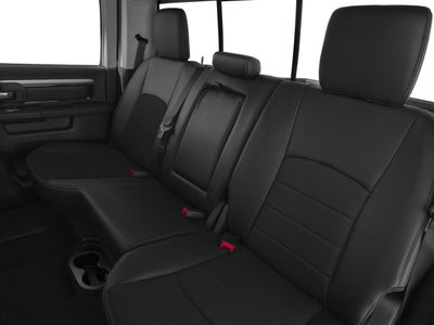 2016 RAM 1500 4WD Crew Cab 5.7 Ft Box Express