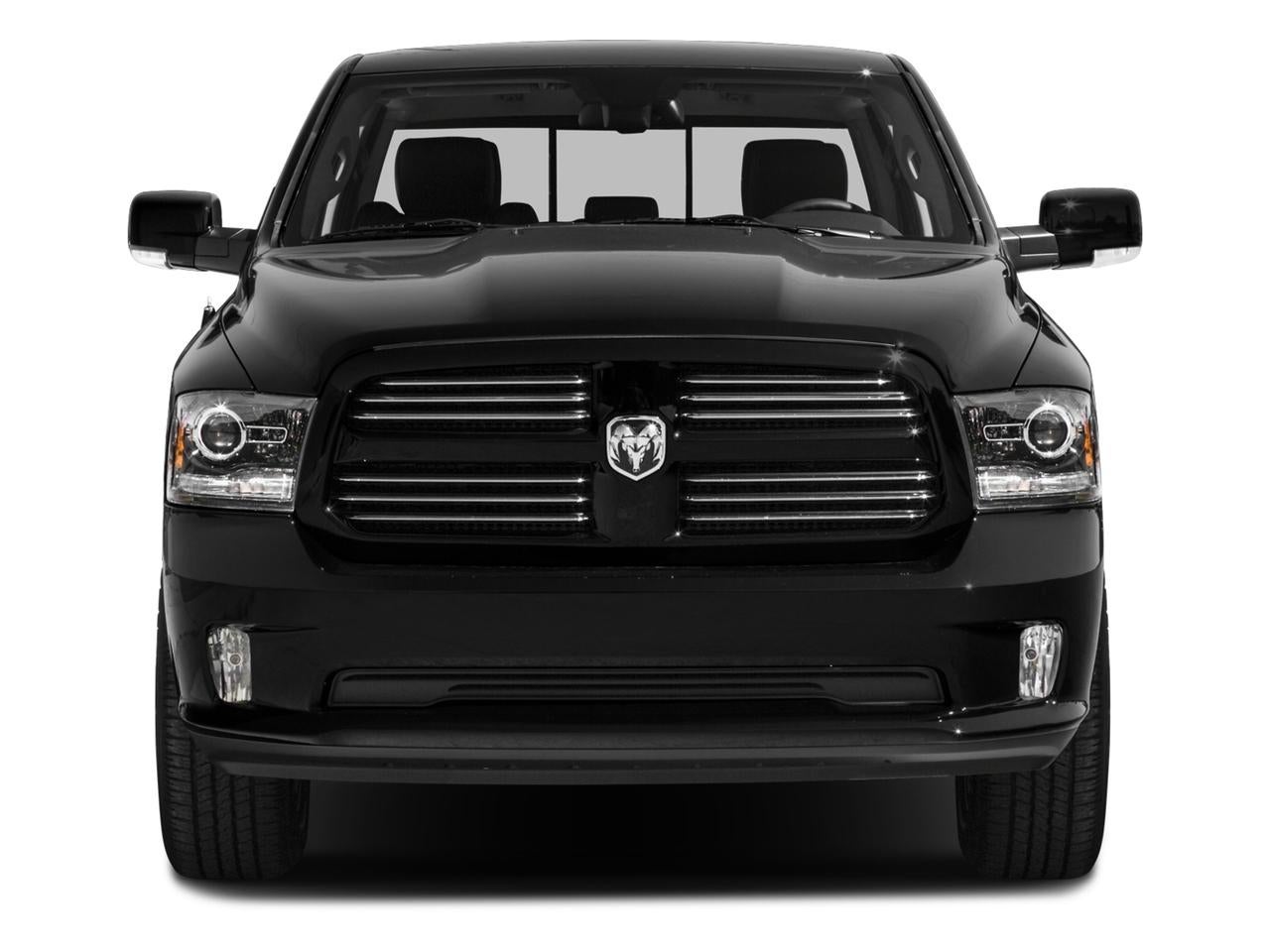 2016 RAM 1500 4WD Crew Cab 5.7 Ft Box Express