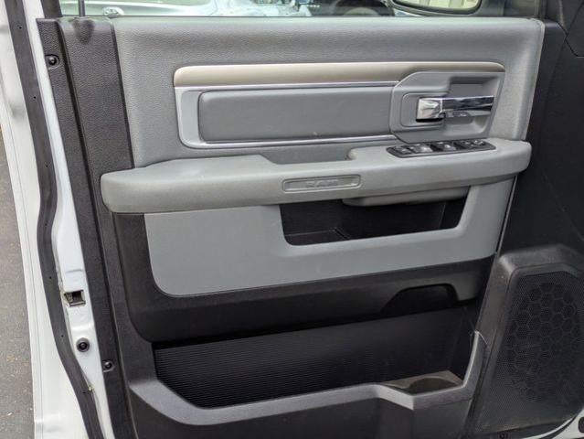 2015 RAM 1500 4WD Crew Cab 5.7 Ft Box Big Horn