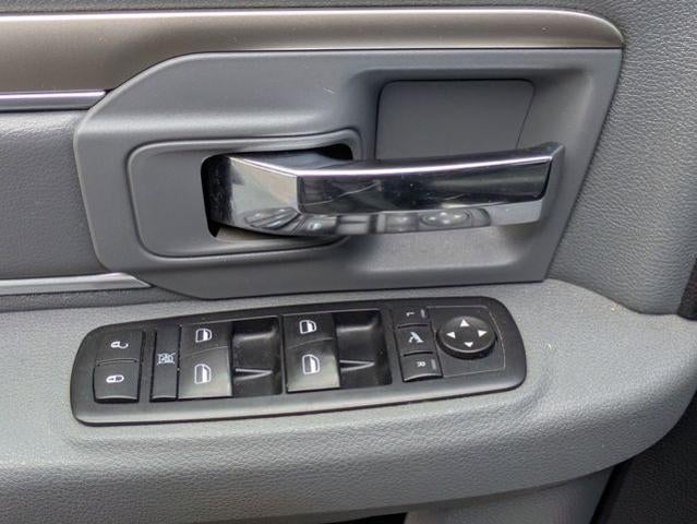2015 RAM 1500 4WD Crew Cab 5.7 Ft Box Big Horn