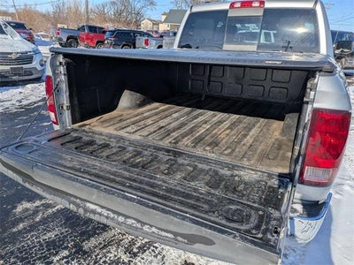 2014 RAM 1500 4WD Crew Cab 5.7 Ft Box Big Horn