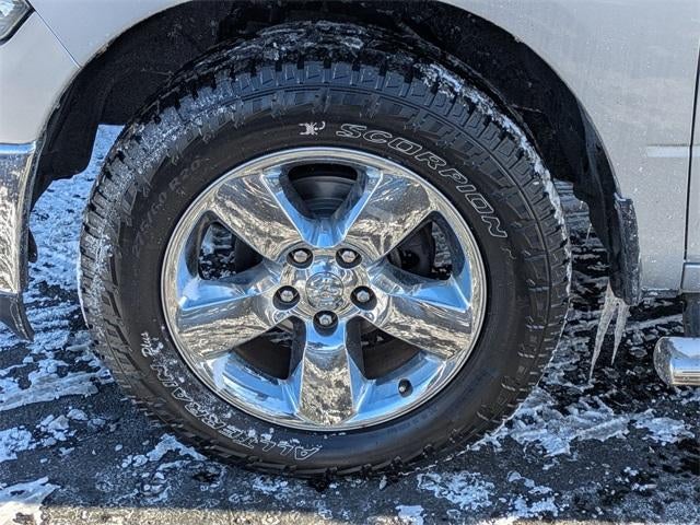 2014 RAM 1500 4WD Crew Cab 5.7 Ft Box Big Horn