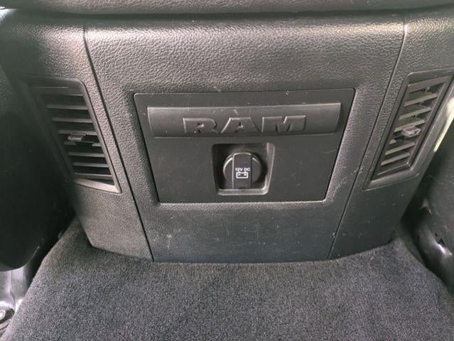 2017 RAM 1500 Night 4x4 Crew Cab 5'7" Box