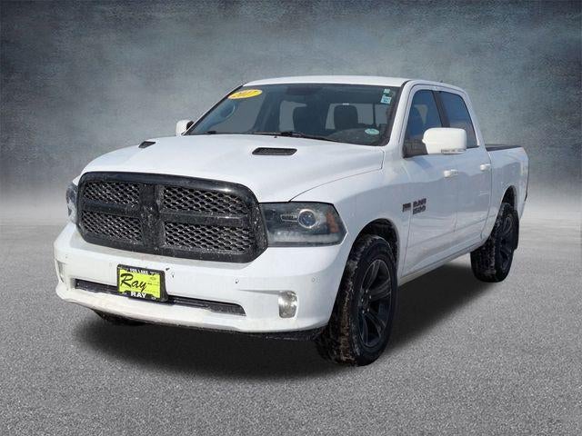 2017 RAM 1500 Night 4x4 Crew Cab 5'7" Box