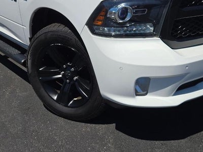 2017 RAM 1500 Night 4x4 Crew Cab 5'7" Box
