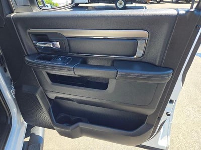 2017 RAM 1500 Night 4x4 Crew Cab 5'7" Box