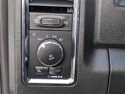 2018 RAM 1500 Laramie 4x4 Crew Cab 5'7" Box