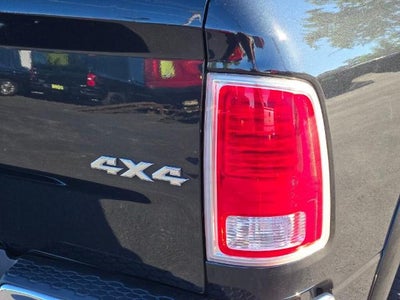 2017 RAM 1500 Laramie 4x4 Crew Cab 5'7" Box