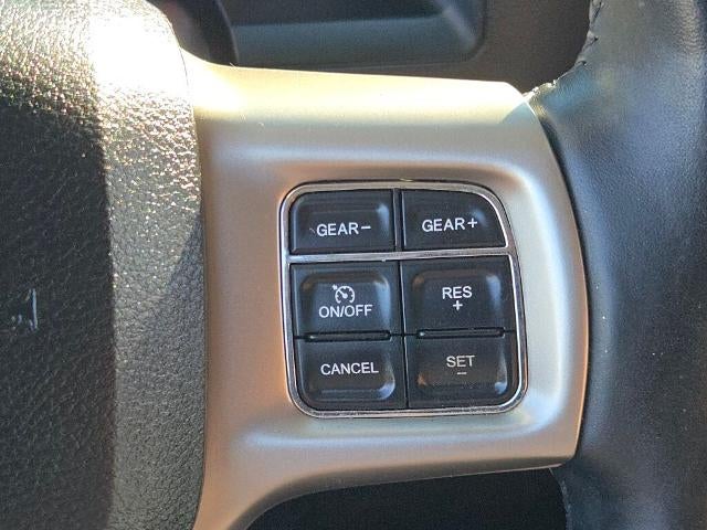 2017 RAM 1500 Laramie 4x4 Crew Cab 5'7" Box