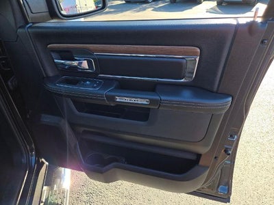 2017 RAM 1500 Laramie 4x4 Crew Cab 5'7" Box