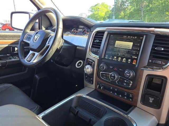 2017 RAM 1500 Laramie 4x4 Crew Cab 5'7" Box