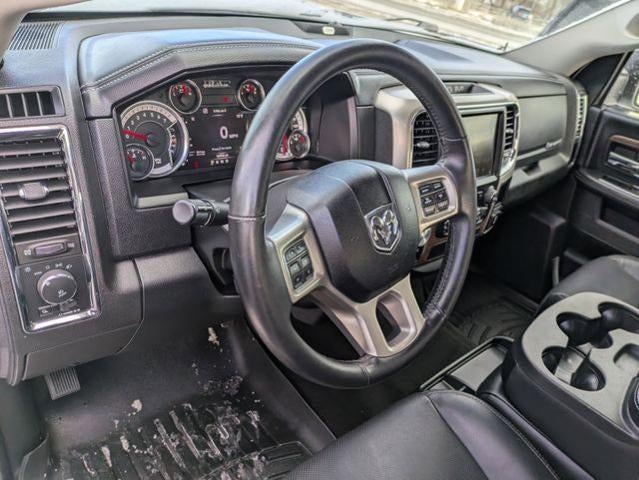 2017 RAM 1500 Laramie 4x4 Crew Cab 5'7" Box