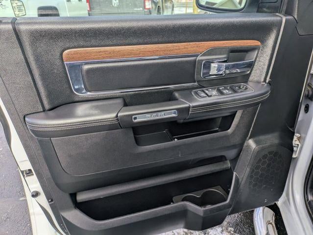 2017 RAM 1500 Laramie 4x4 Crew Cab 5'7" Box